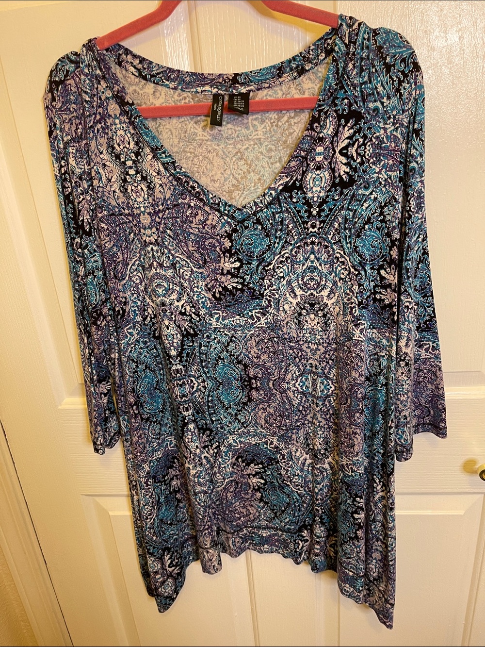 Cynthia Rowley Woman  Blue and Purple Paisley V-Neck Tunic